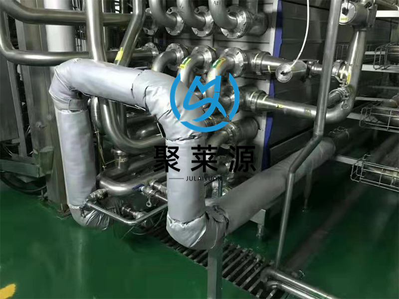 保溫隔熱套作為一種新型節(jié)能防火材料，受到了越來(lái)越多人的關(guān)注和青睞